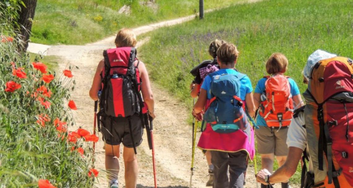 OZEGNA. Il paese fa da apripista alla ripartenza dei gruppi di cammino