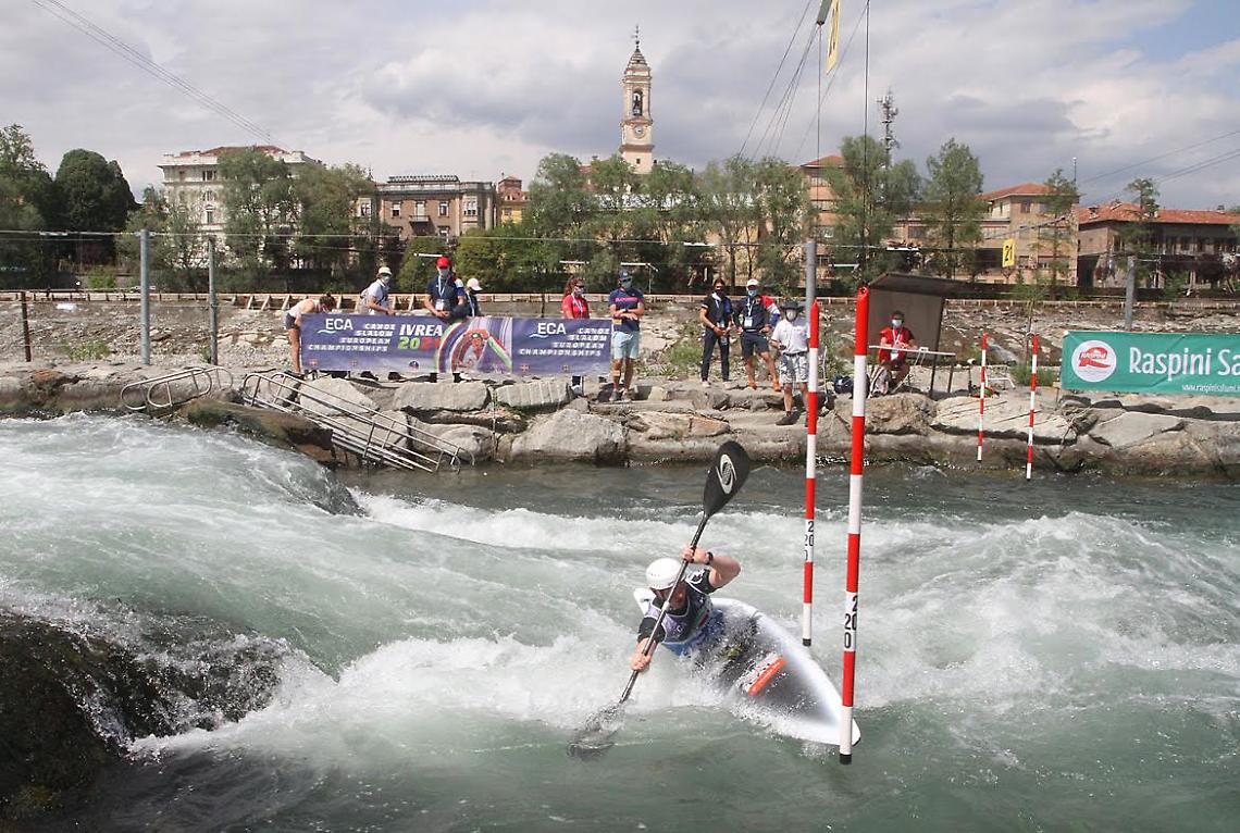 CANOA SLALOM. Campionati Europei: prima giornata di gare sulla Dora Baltea