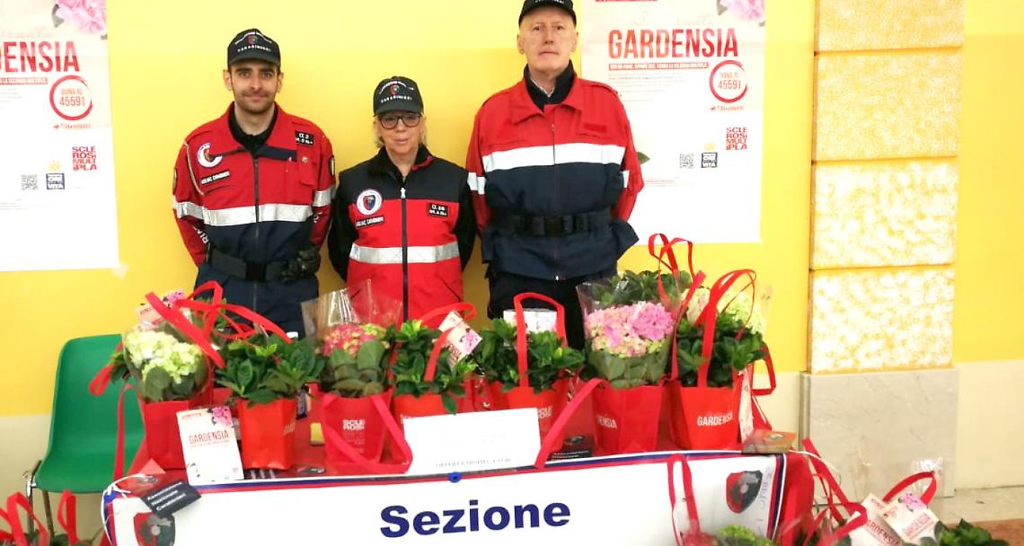 SETTIMO TORINESE. “Bentornata Gardensia”: l’An Carabinieri scende in piazza per sostenere la ricerca