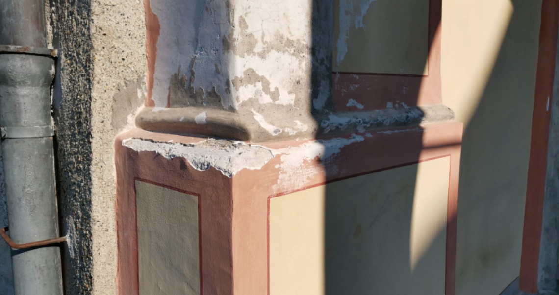 CHIAVERANO. Atti vandalici contro la casa parrocchiale e Santa Marta