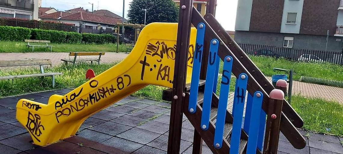 VENARIA REALE. Vandali ai giardinetti, Giulivi: "Artisti dell'imbecillità"