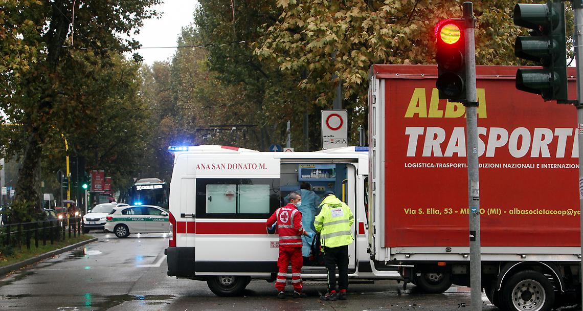 VENARIA REALE. Ubriaco, provoca un incidente d’auto
