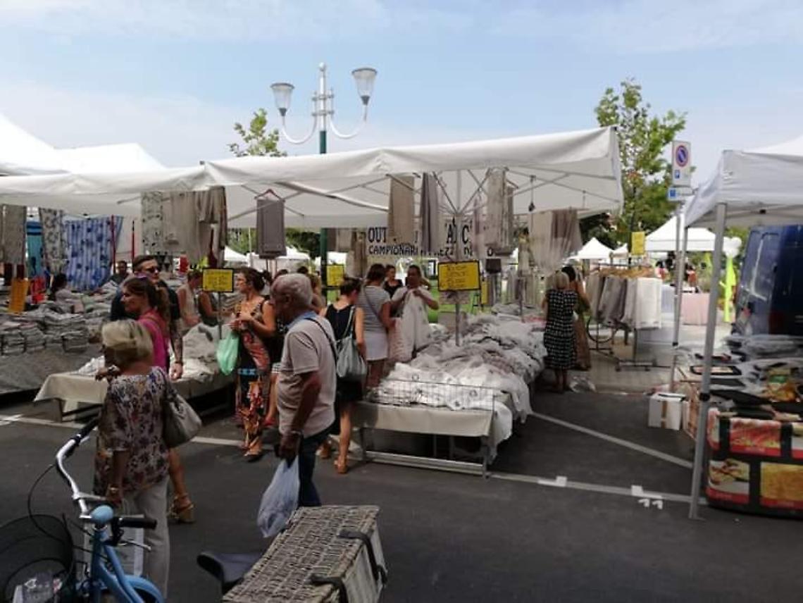 RIVAROLO CANAVESE.  mercato non torna in via Ivrea, lo dice un avviso del Comune