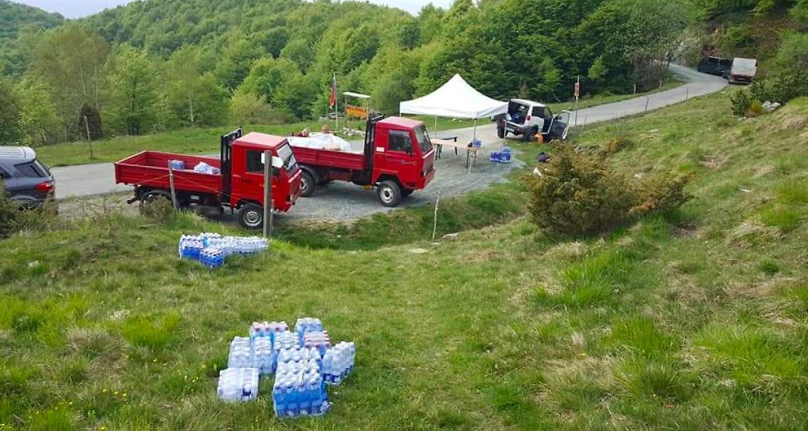 MEZZENILE. Sono partiti i lavori per la panchina gigante