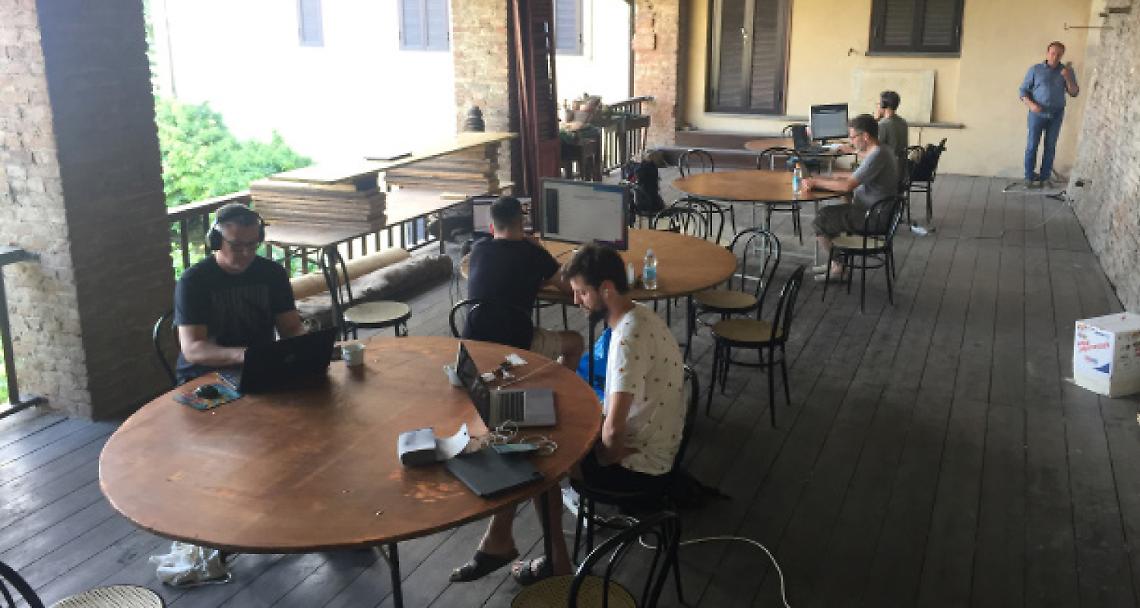 SAN SEBASTIANO DA PO. Da tutto il mondo per lavorare in smart-working al Castello