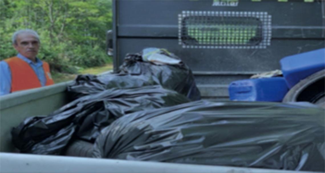 SAN CARLO CANAVESE. Tra alunni della scuola danno una mano ai volontari