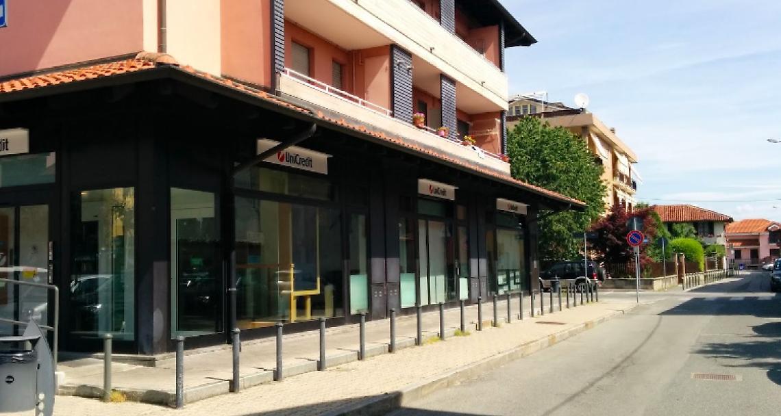 SAN MAURIZIO CANAVESE. La filiale Unicredit è chiusa “Ma non è un’emergenza”