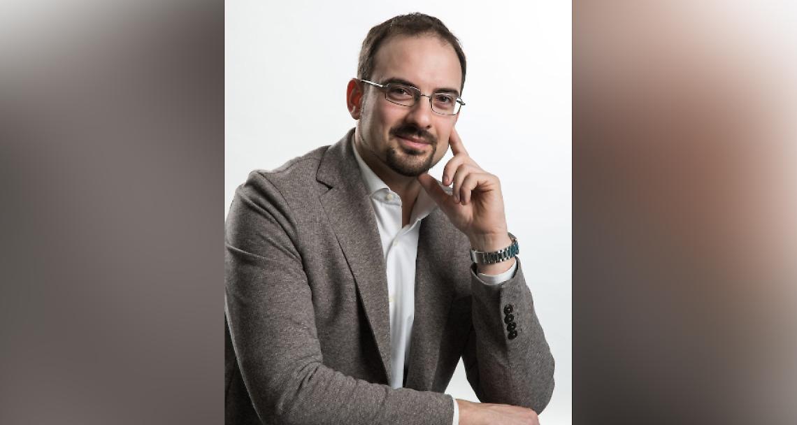 in foto, il Sindaco Loris Lovera