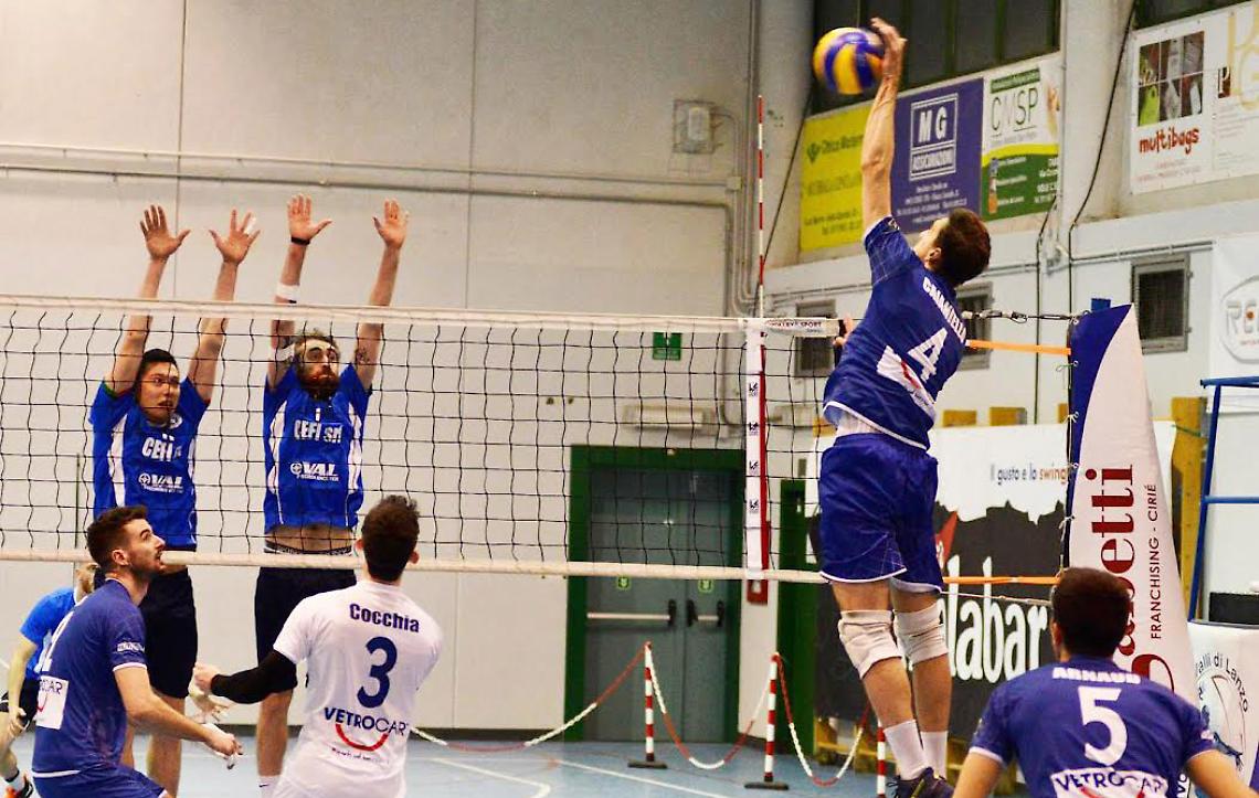 VOLLEY. Al completo il roster della Pallavolo Valli di Lanzo di serie B