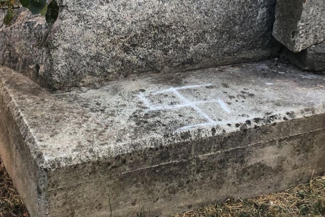 VENARIA REALE. Sfregio al Partigiano, condanne all’unisono