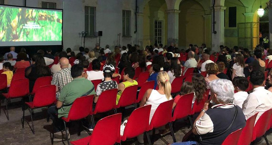 CIRIÈ. Tra cinema sotto le stelle e funghi in piazza