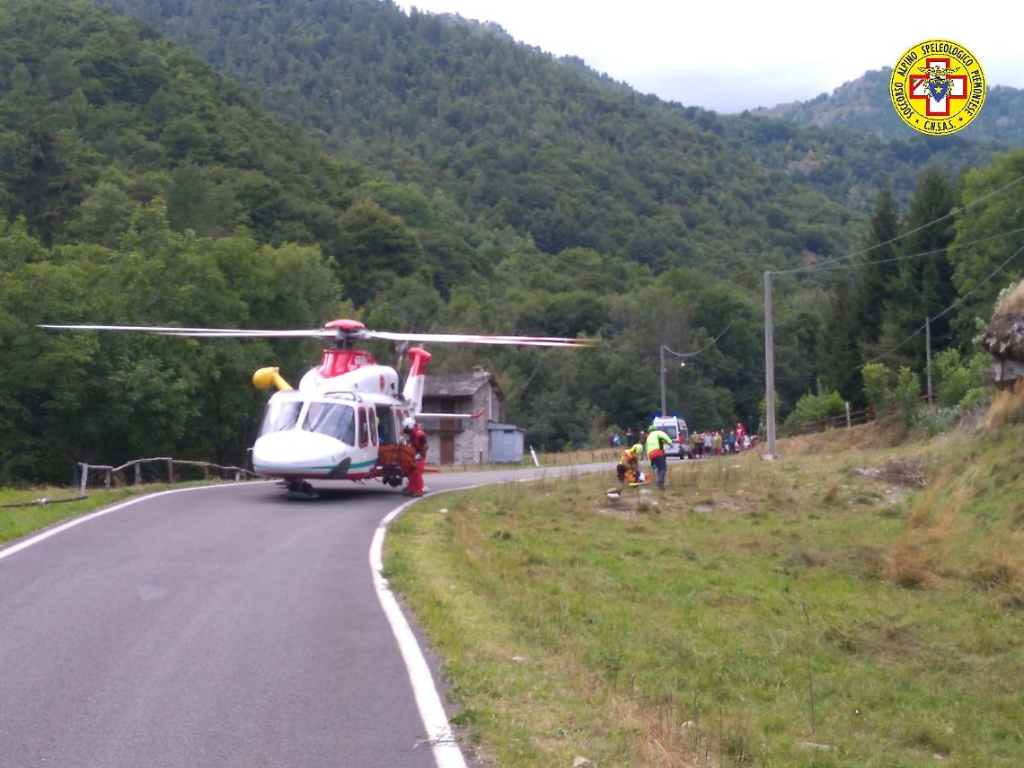 RIBORDONE. Cade con la bici in discesa, trasportato in ospedale