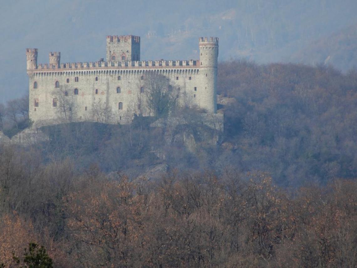 IL CASTELLO DI MONTALTO DORA