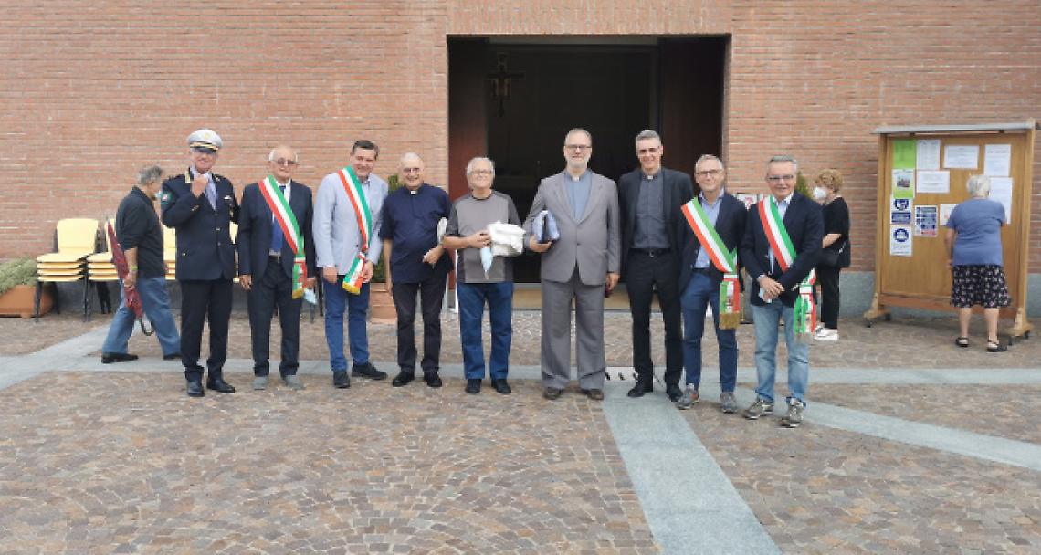BORGARO TORINESE. La comunità ha accolto i suoi nuovi parroci