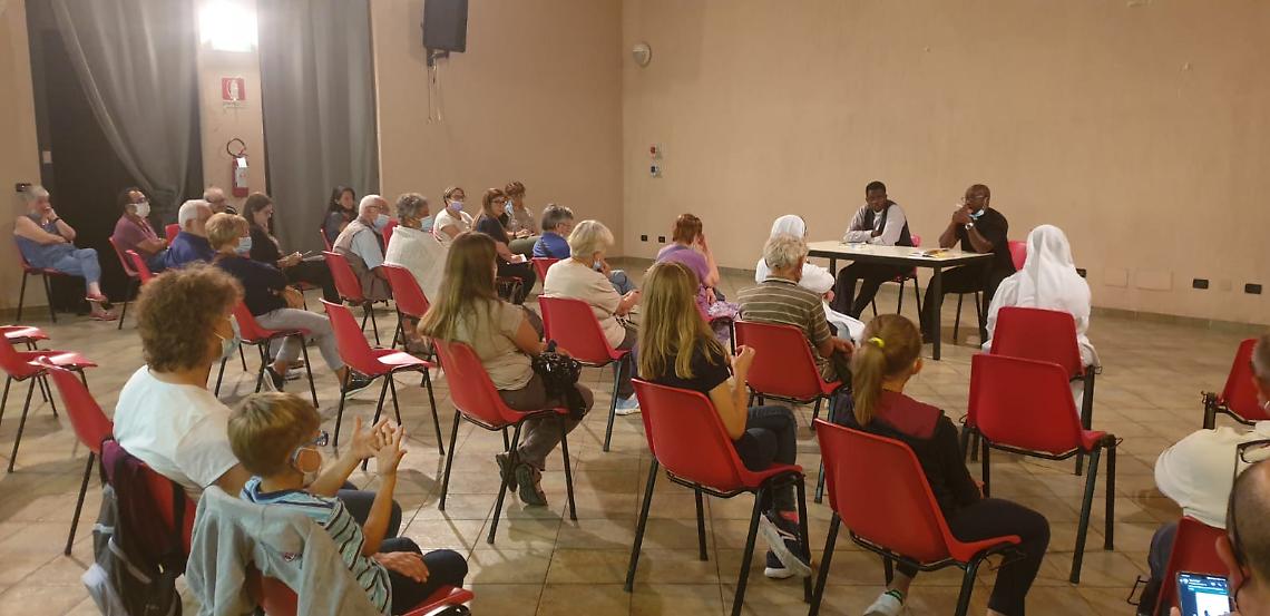 BRUSASCO. Don Armand incontra i parrocchiani