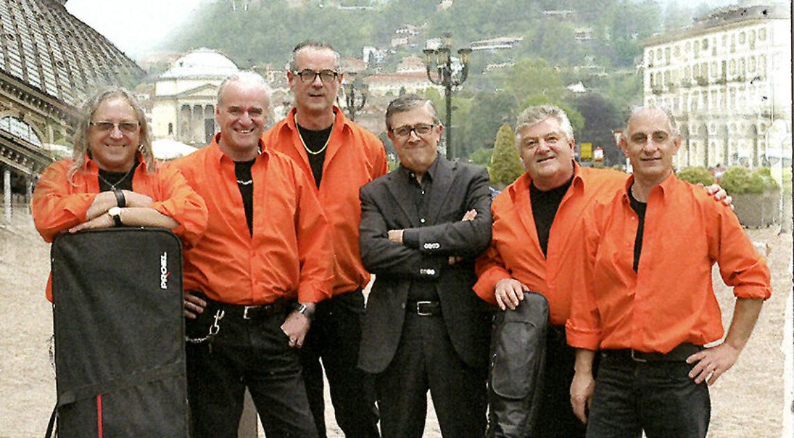 IVREA. Cover di Gipo Farassino per l'inaugurazione della stagione del teatro popolare