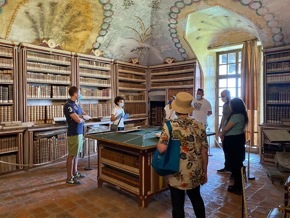 IVREA. Poeti e contabili alla corte di Masino:  gli studenti del liceo Botta tra gli antichi libri e i documenti