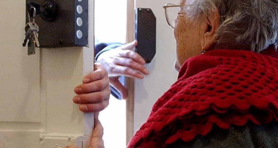 CRESCENTINO. Il falso carabiniere tenta un altro colpo