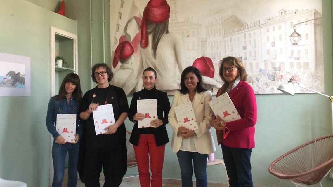 IVREA. L'Associazione Violetta presenta “Scarpette frigie” (FOTO GALLERY)