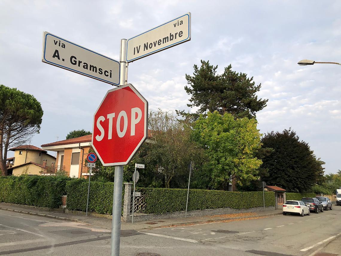 TORRAZZA PIEMONTE.  "Chi passa per primo all'incrocio?"