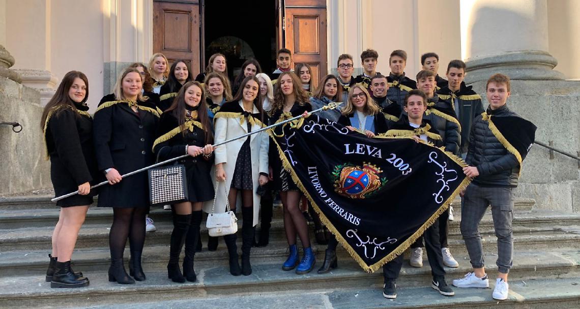LIVORNO FERRARIS. La festa dell’Unità Nazionale con i coscritti della Leva 2003