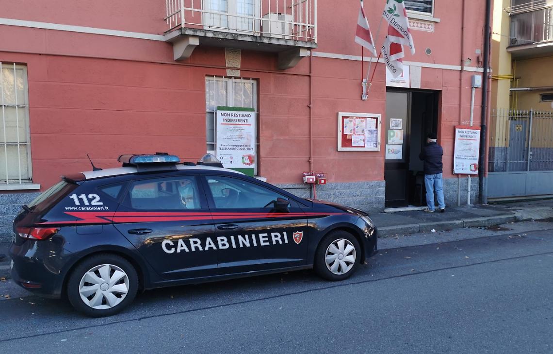 VENARIA REALE. Sfondata la porta d'ingresso della sede del Partito Democratico