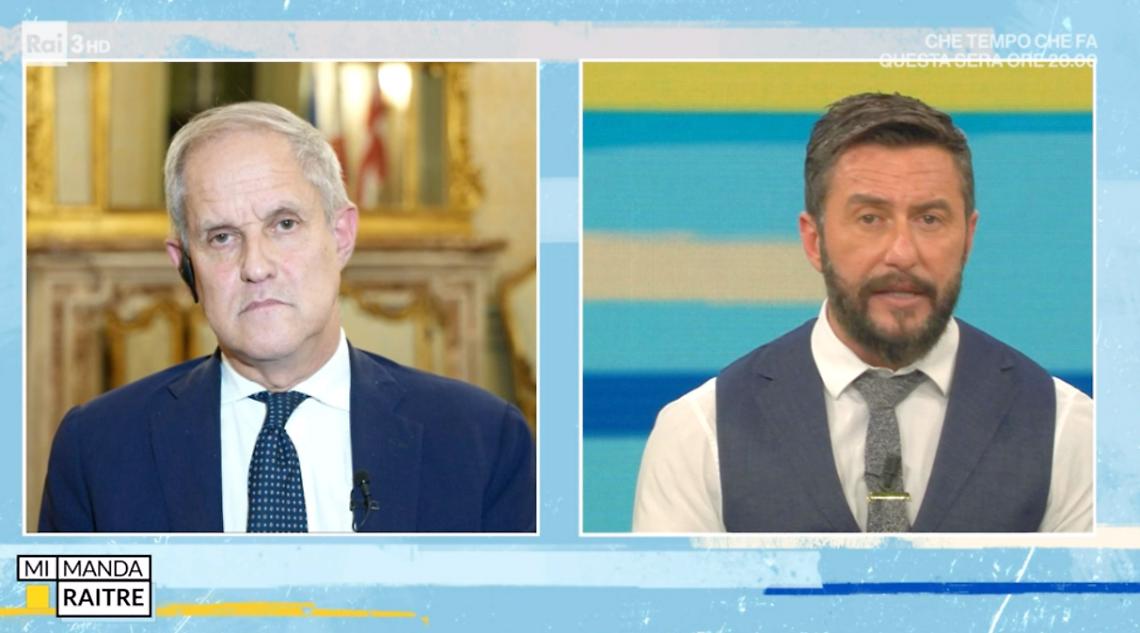 Macerata prima, Ivrea seconda,  Strisce blu sui marciapiedi...