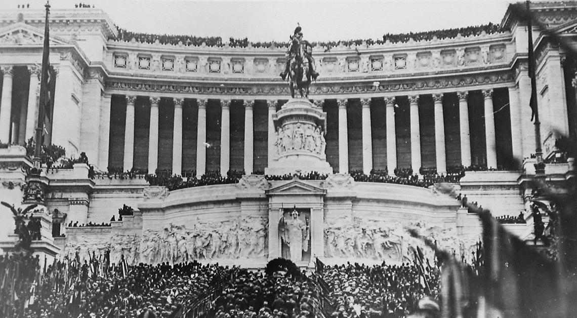 CALUSO. Bettoja alla cerimonia del Milite Ignoto nel 1921