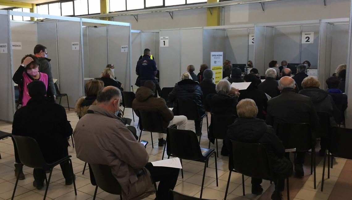 BOLLENGO. Record di vaccini: sono 30mila!