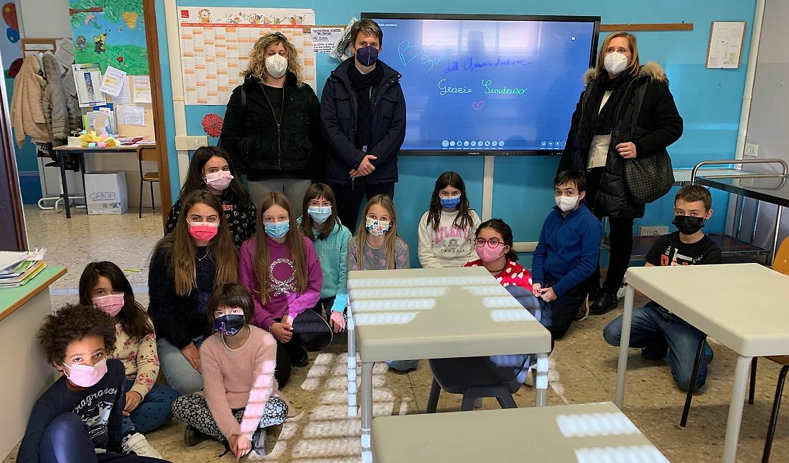 PERTUSIO. Inaugurate le due nuove LIM nelle scuole