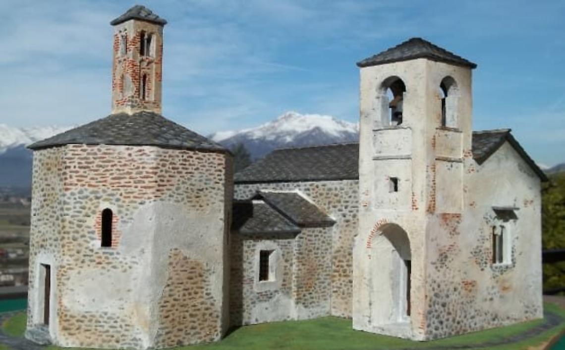 SETTIMO VITTONE. Il dono del plastico della Pieve e del Battistero