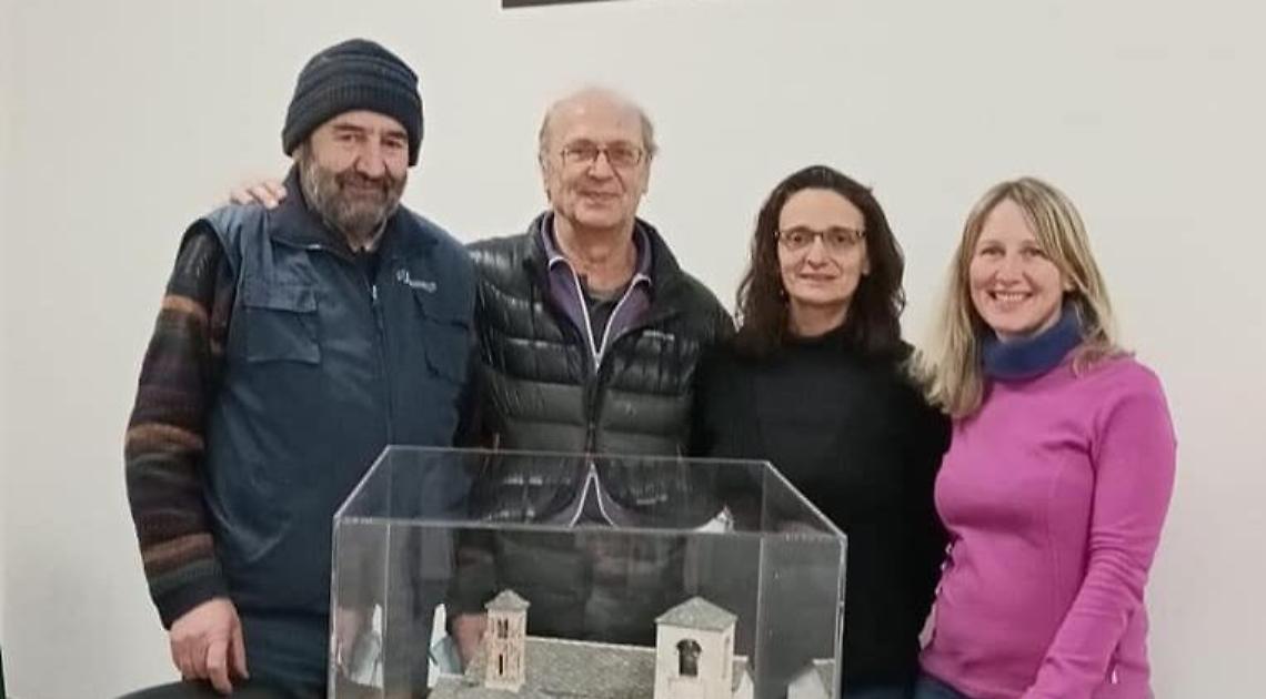 SETTIMO VITTONE. In dono il plastico della Pieve e del Battistero