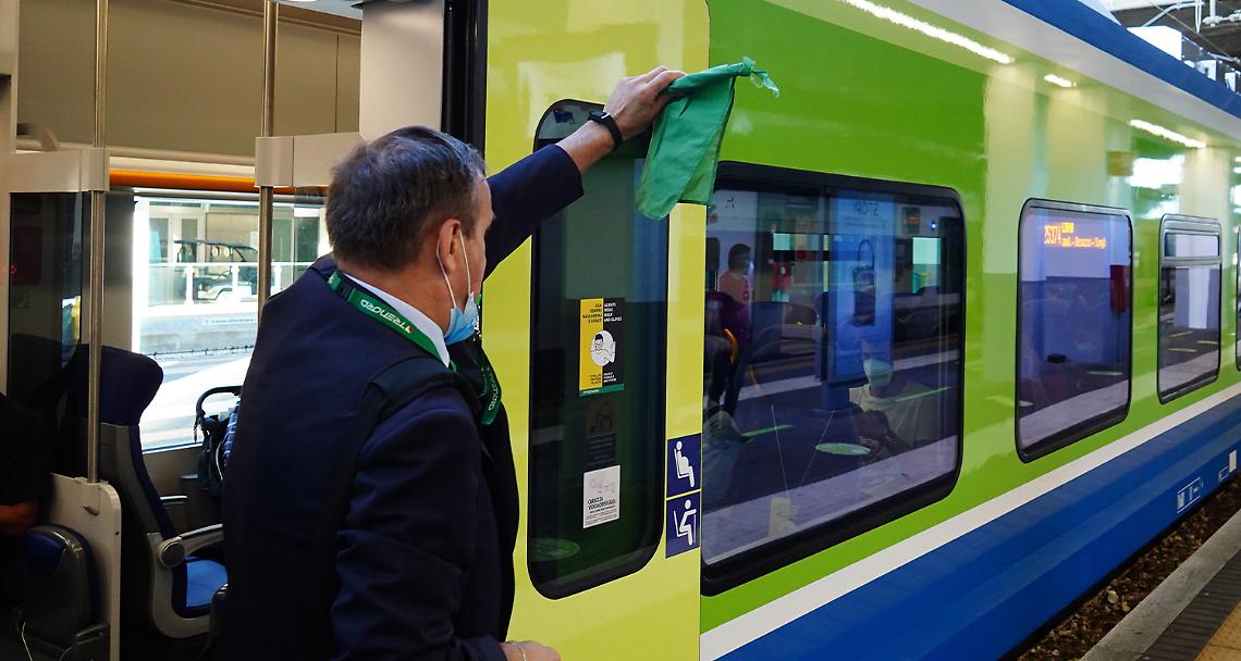 FONTANETTO PO. Senza mascherina né biglietto mandano il capotreno all’ospedale