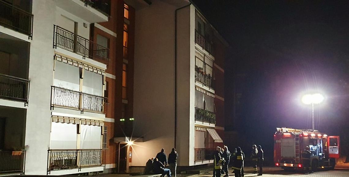 VENARIA. Fiamme in un appartamento in via Manzoni: sette persone sono rimaste intossicate