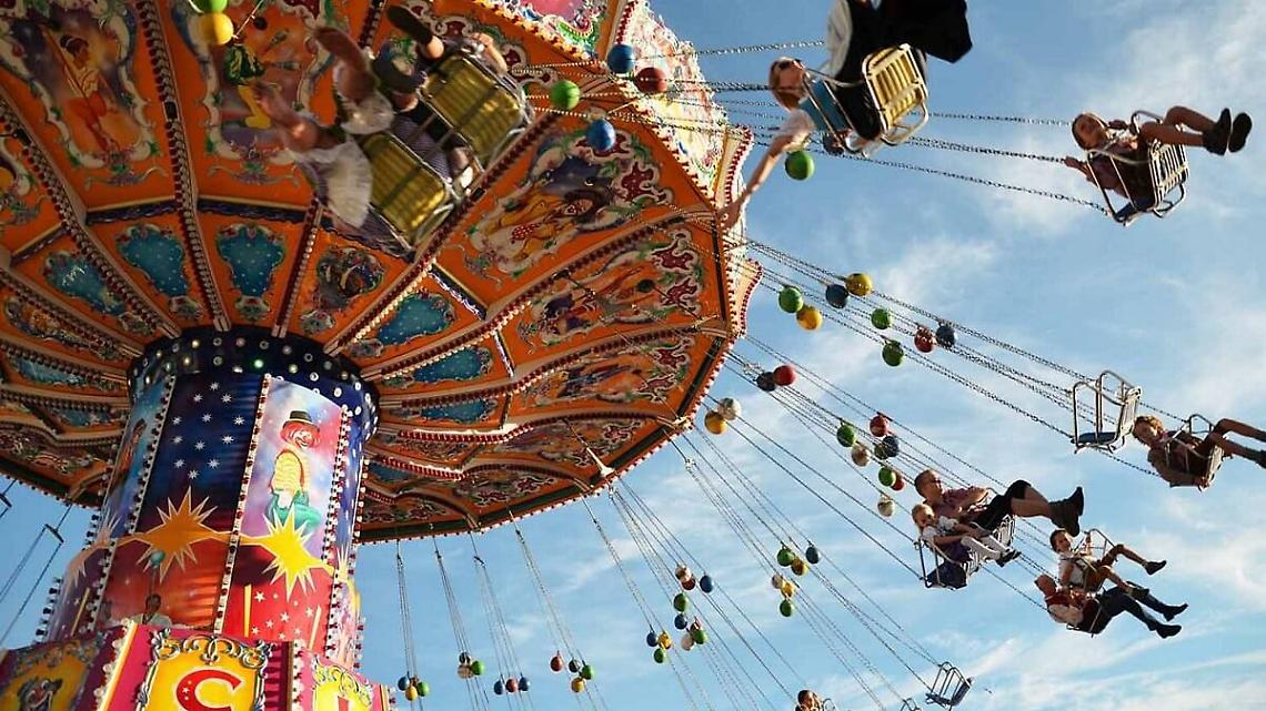 SAN MAURO TORINESE. Festa delle fragole: le giostre quasi solo in Piazza Europa