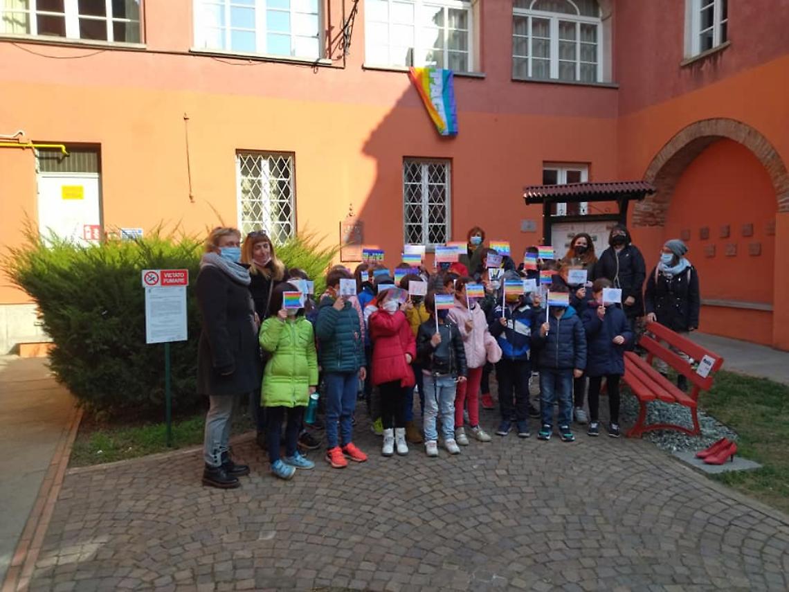 CANDIA. I bimbi in piazza per manifestare contro la guerra