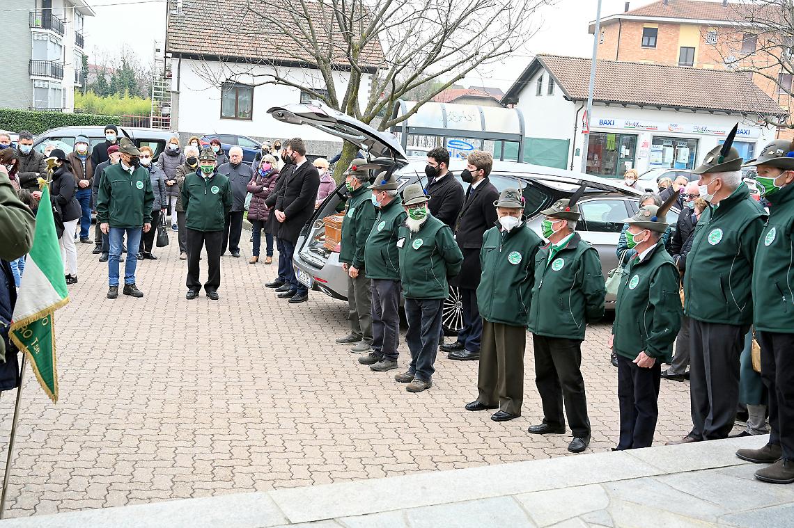 SETTIMO TORINESE. Addio a Carlo Benedetto decano delle penne nere: aveva 88 anni