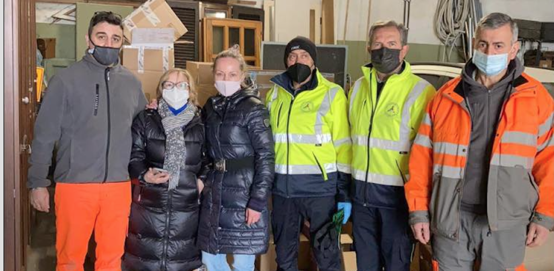 GASSINO TORINESE. Grande successo per il banco alimentare, il Sindaco: “Vogliamo la pace” (VIDEO)