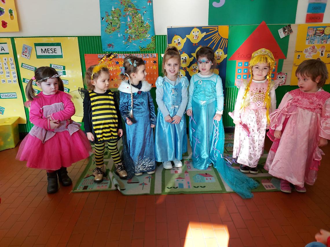 GROSSO. Il carnevale della scuola dell'infanzia Brachet
