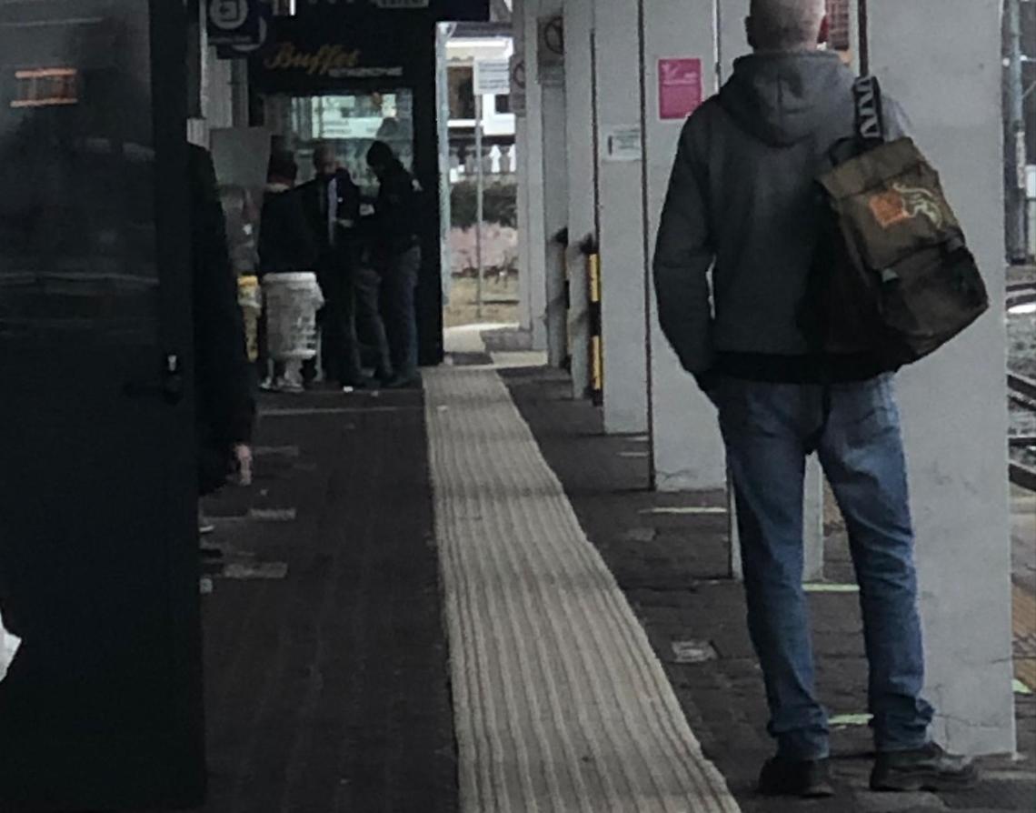IVREA. Ragazza aggredita in stazione sul binario 1
