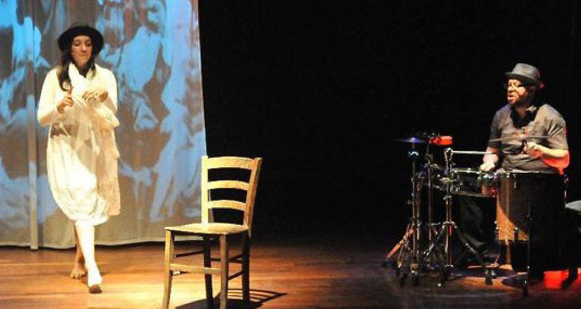 SETTIMO TORINESE. Elena Ruzza va in scena con “Damatira Dub”, domenica c’è “Yo Yo Piederuota” al Garybaldi