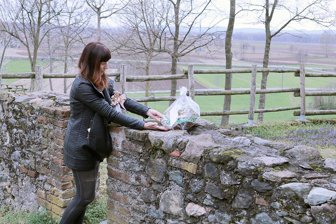 BOLLENGO. L’incantesimo: Un fiore per un sorriso