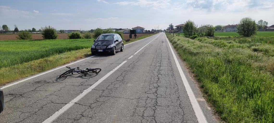 VEROLENGO. Ciclista di 65 anni investito: muore sul colpo