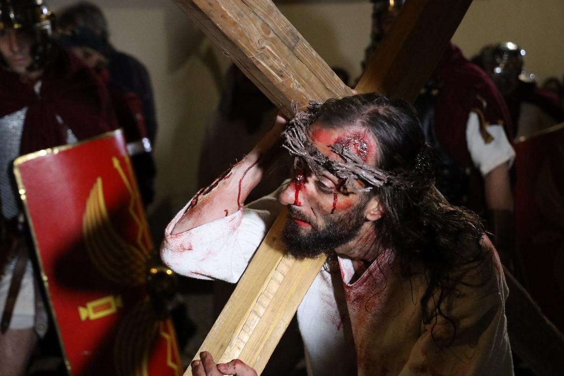 IVREA. Liturgia della via Crucis figurativa