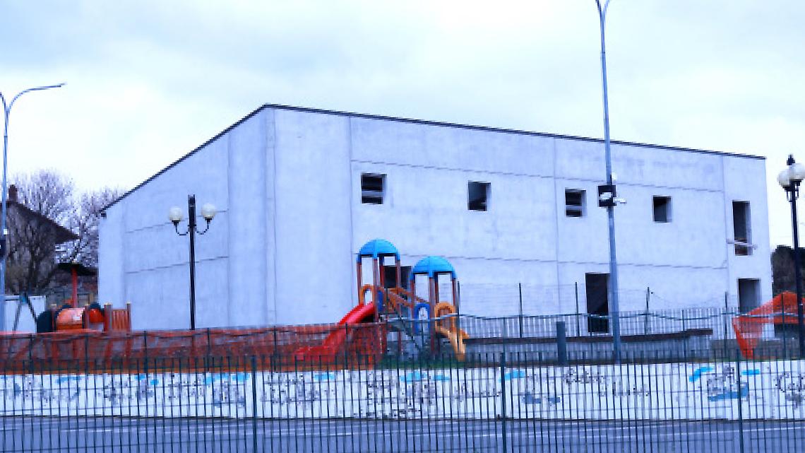 PAVONE. Magazzino in costruzione. Ma se i mezzi non ci stanno?