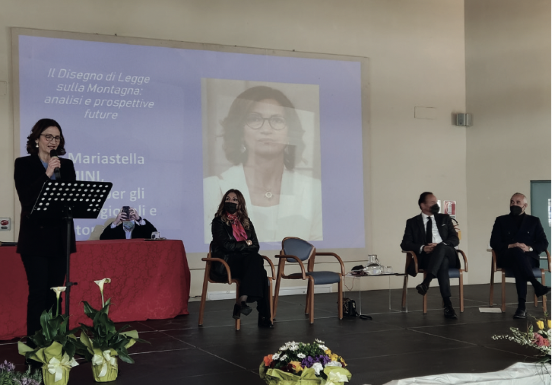LANZO. Il Ministro Gelmini illustra il Ddl sulla Montagna