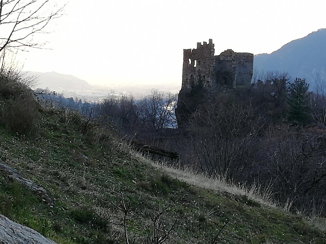 IL CASTELLO DI CASTRUZZONE