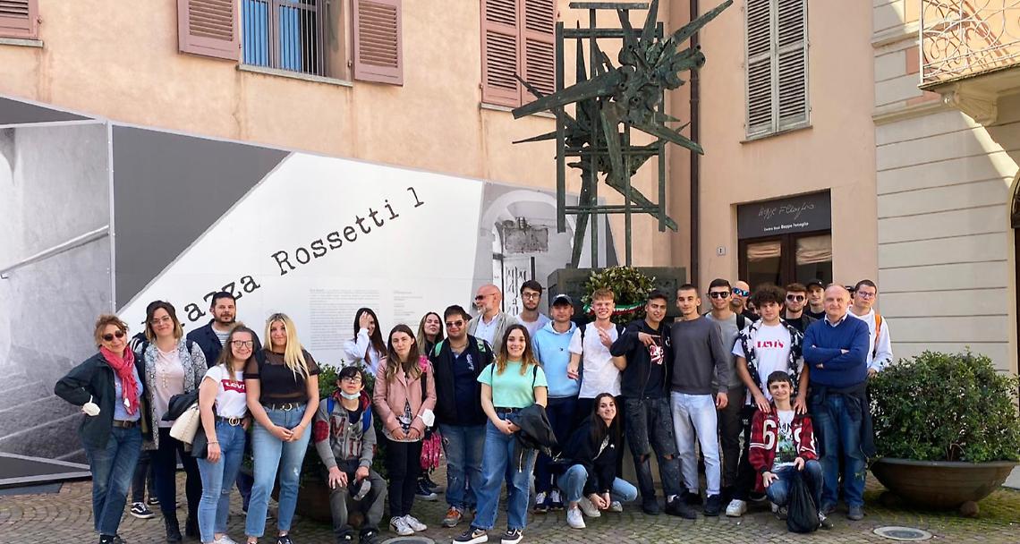 CRESCENTINO. Visita di istruzione tra le vigne di Langa