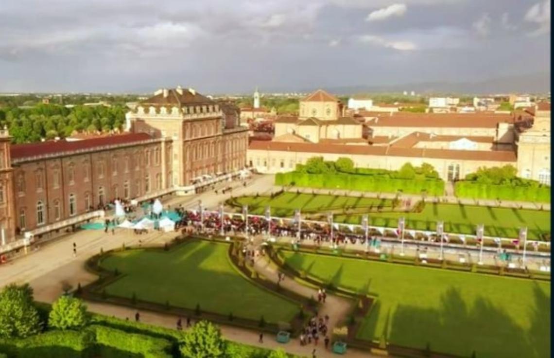 VENARIA. Il caso, hostess molestate alla serata di gala dell’Eurovision: “Ci hanno toccato il sedere”