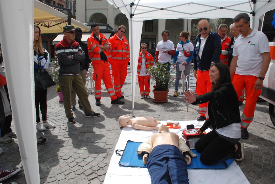 Anche a Ivrea il  “defibrillatore day”